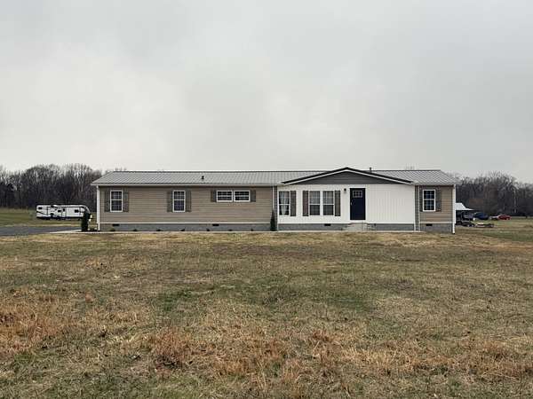 3.86 Acres of Land with Home for Sale in Portland, Tennessee
