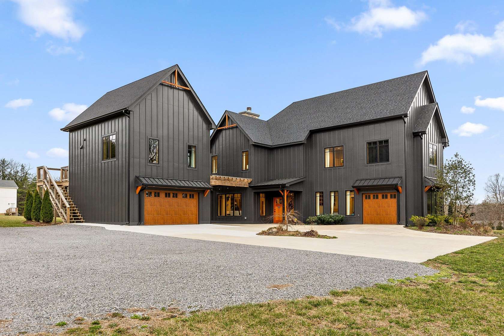 3.29 Acres of Land with Home for Lease in Signal Mountain, Tennessee