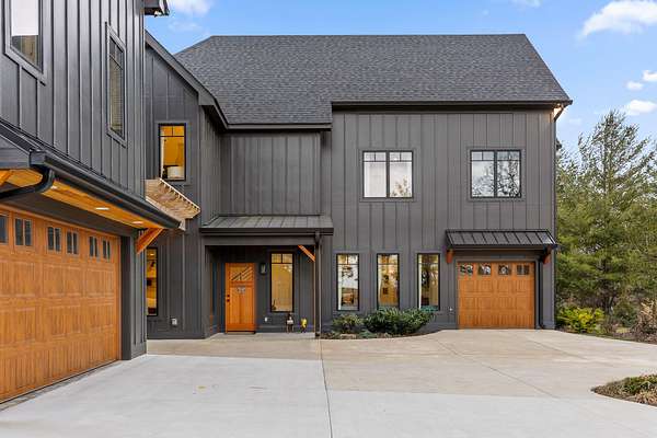 3.29 Acres of Residential Land with Home for Lease in Signal Mountain, Tennessee