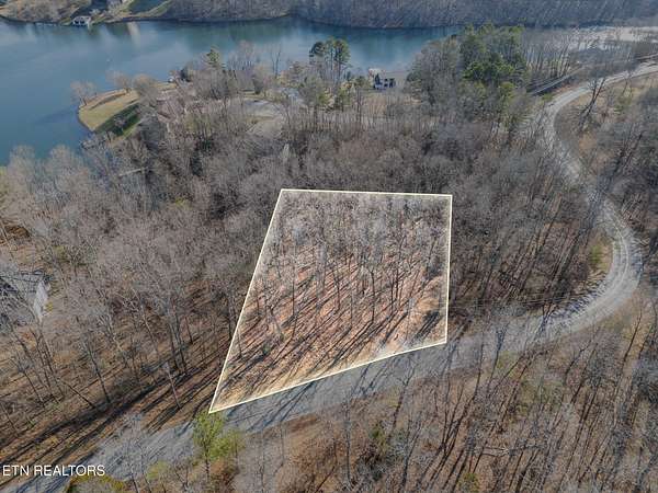 0.93 Acres of Residential Land for Sale in Crossville, Tennessee