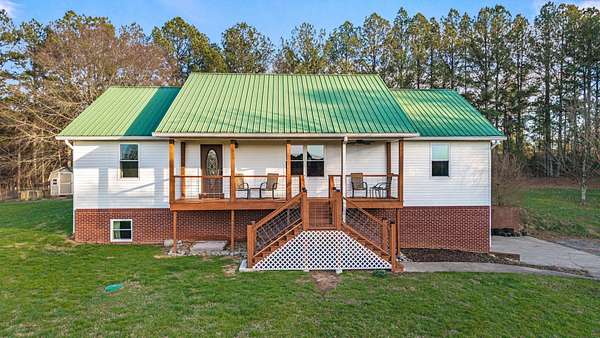 10 Acres of Land with Home for Sale in Cleveland, Tennessee