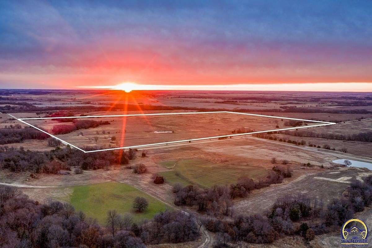 160 Acres of Land for Sale in Fredonia, Kansas