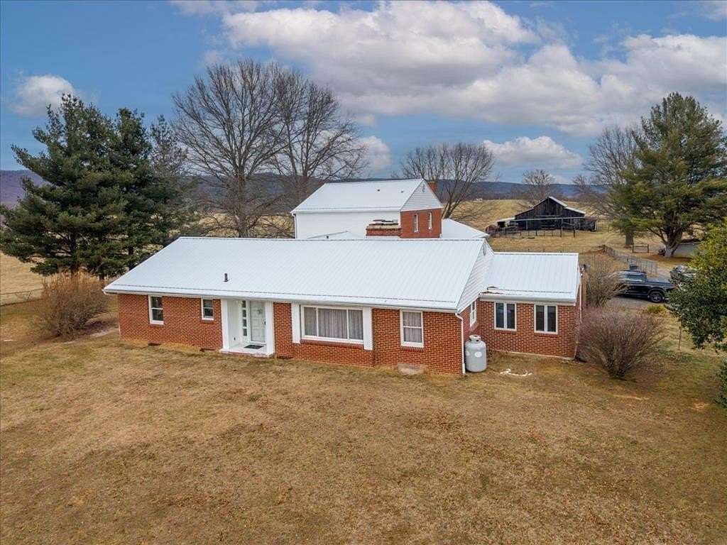 20 Acres of Agricultural Land with Home for Sale in Dublin, Virginia