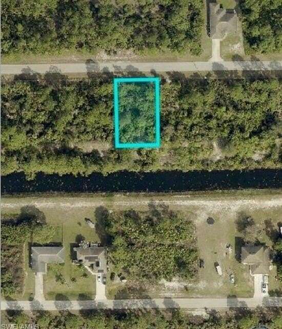 Residential Land for Sale in Lehigh Acres, Florida