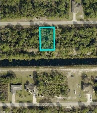 Residential Land for Sale in Lehigh Acres, Florida