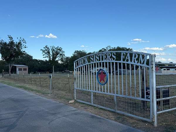 15 Acres of Land with Home for Sale in San Antonio, Texas