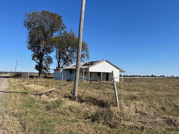 2.8 Acres of Residential Land with Home for Sale in Lonoke, Arkansas
