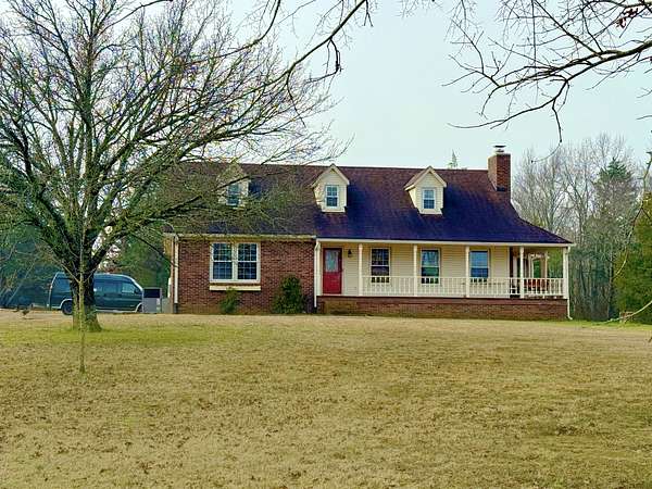 11 Acres of Land with Home for Sale in Murfreesboro, Tennessee