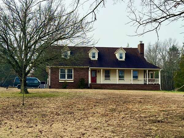 11 Acres of Land with Home for Sale in Murfreesboro, Tennessee