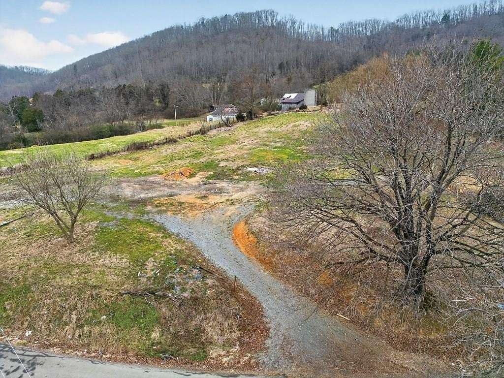 1.54 Acres of Residential Land for Sale in Glade Spring, Virginia