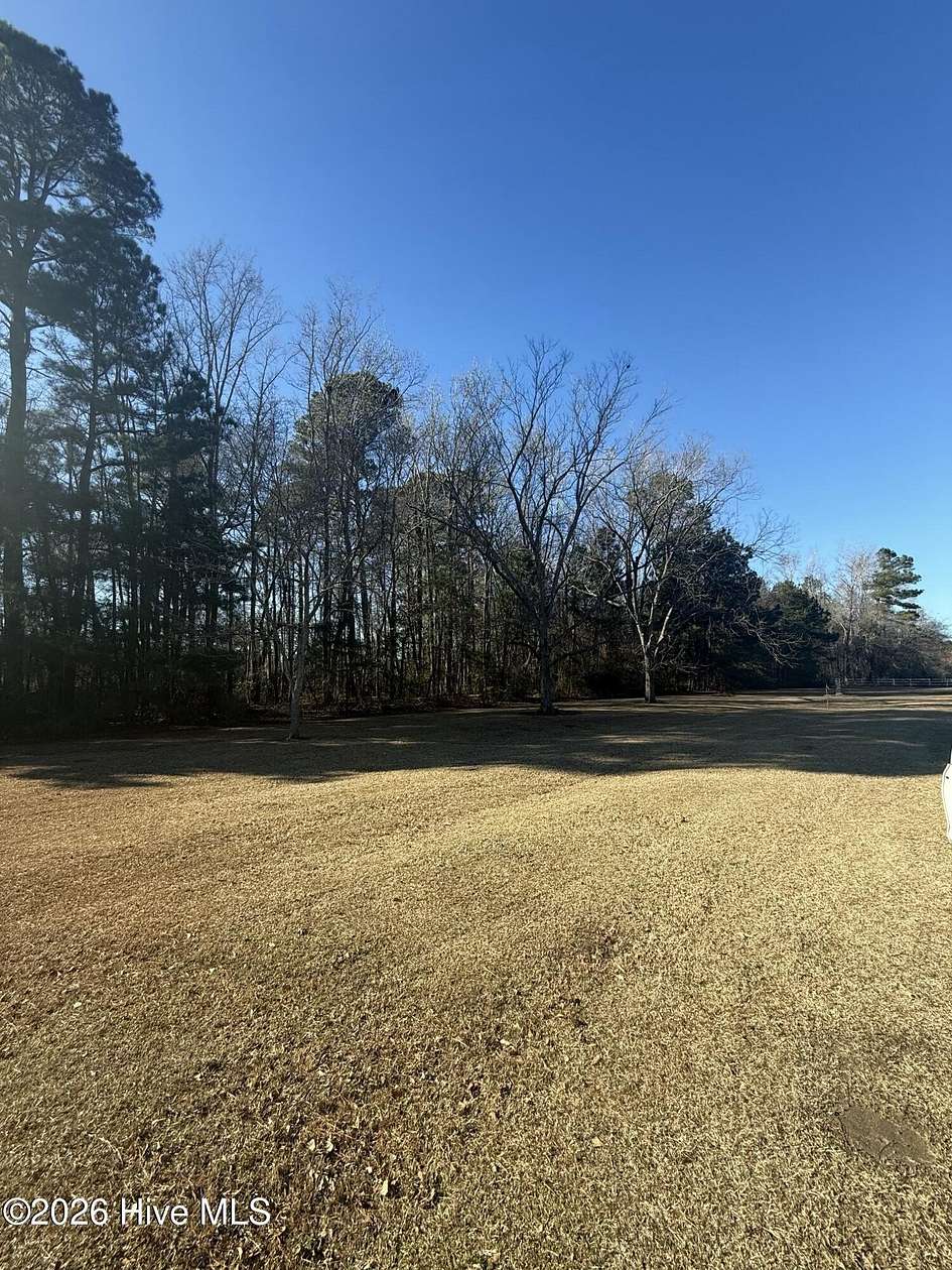 4 Acres of Residential Land for Sale in Bladenboro, North Carolina