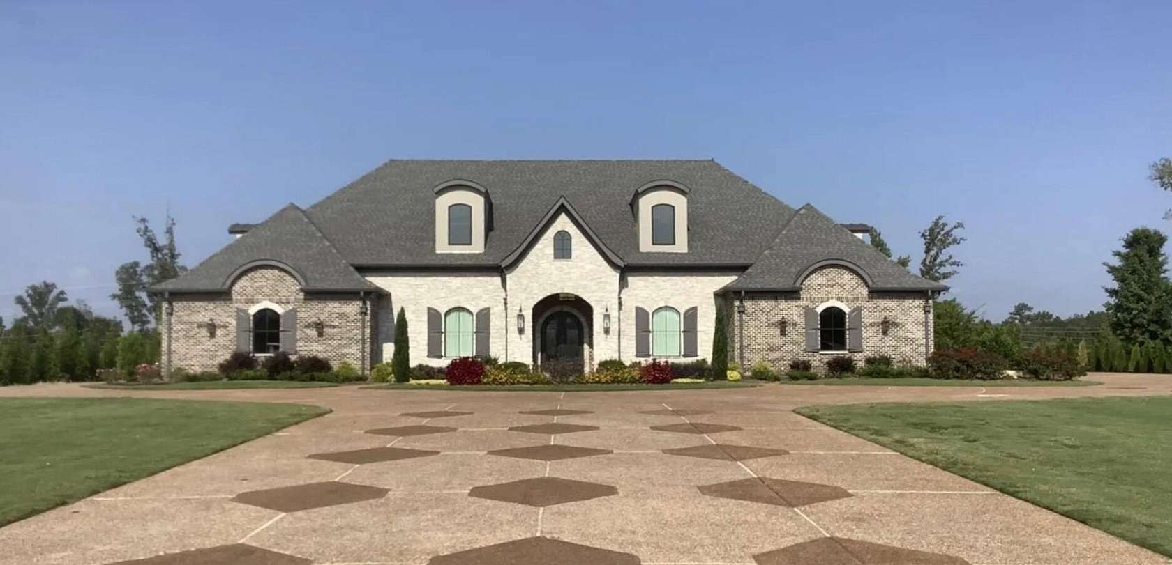 5.6 Acres of Land with Home for Sale in Chattanooga, Tennessee