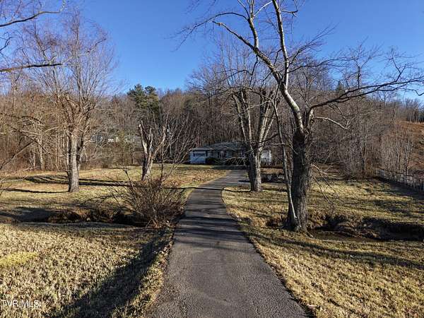 2.2 Acres of Residential Land for Sale in Oneida, Tennessee