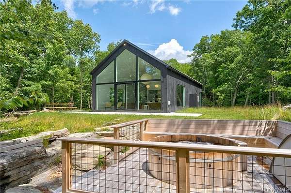 5.78 Acres of Residential Land with Home for Sale in Narrowsburg, New York