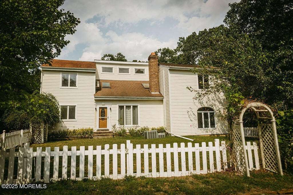 1.72 Acres of Residential Land with Home for Sale in Jackson Township, New Jersey