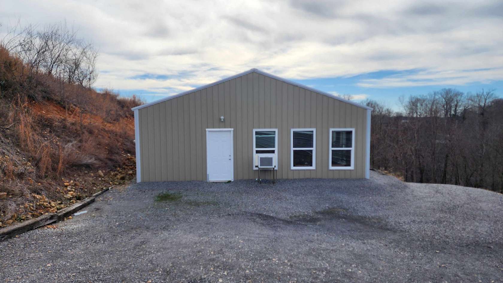 5 Acres of Residential Land with Home for Sale in Gainesboro, Tennessee