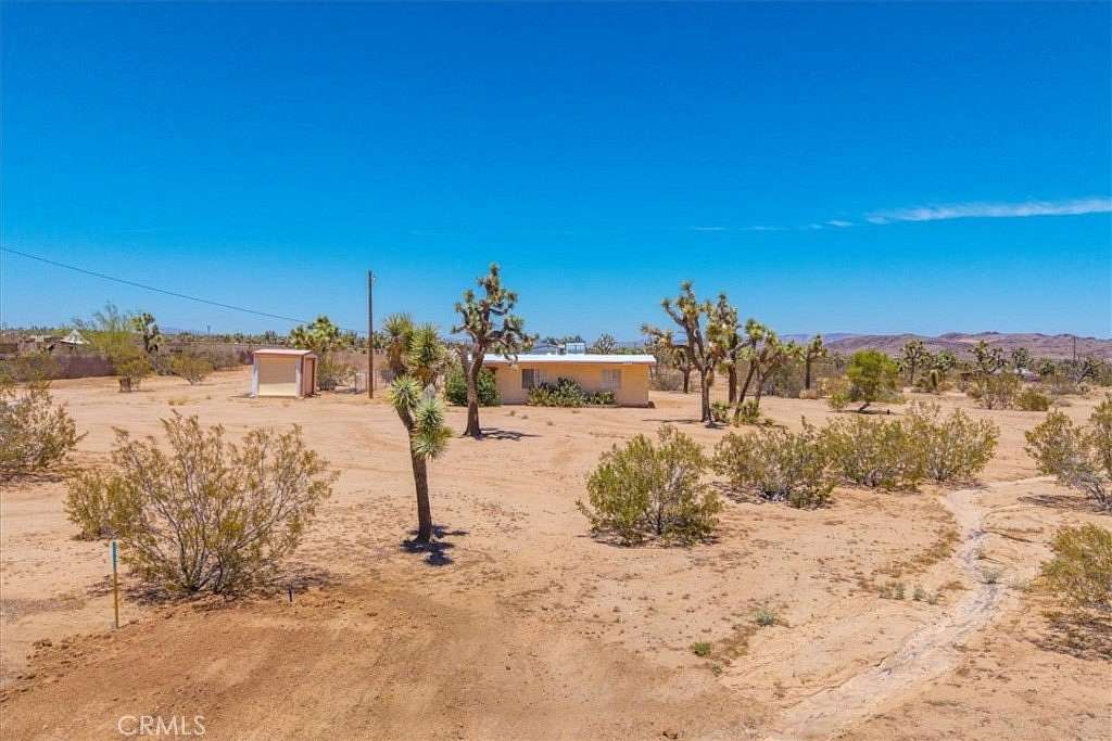 2 Acres of Residential Land with Home for Sale in Yucca Valley, California