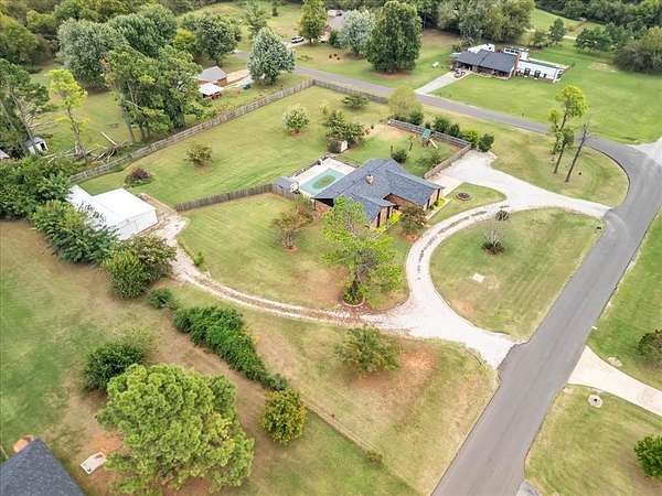 2 Acres of Residential Land with Home for Sale in Tuttle, Oklahoma