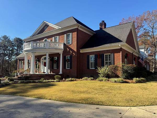 6 Acres of Land with Home for Sale in Fort Payne, Alabama