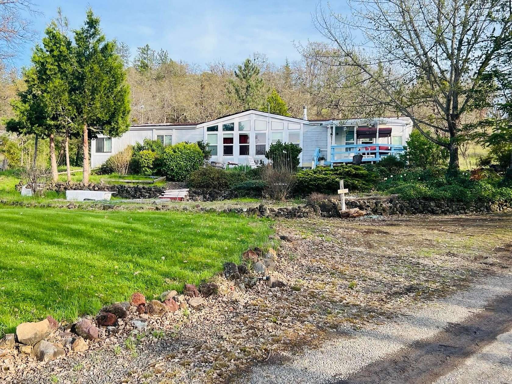 9.19 Acres of Residential Land with Home for Sale in White City, Oregon