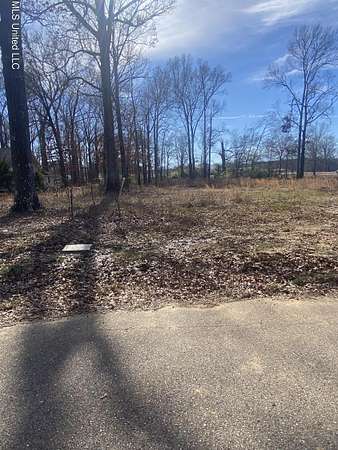 0.63 Acres of Residential Land for Sale in Grenada, Mississippi