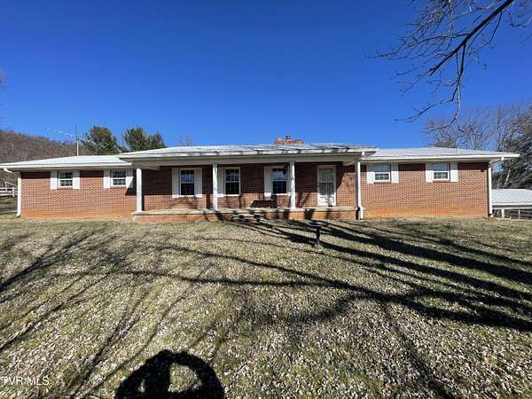 23.6 Acres of Improved Mixed-Use Land for Sale in Greeneville, Tennessee