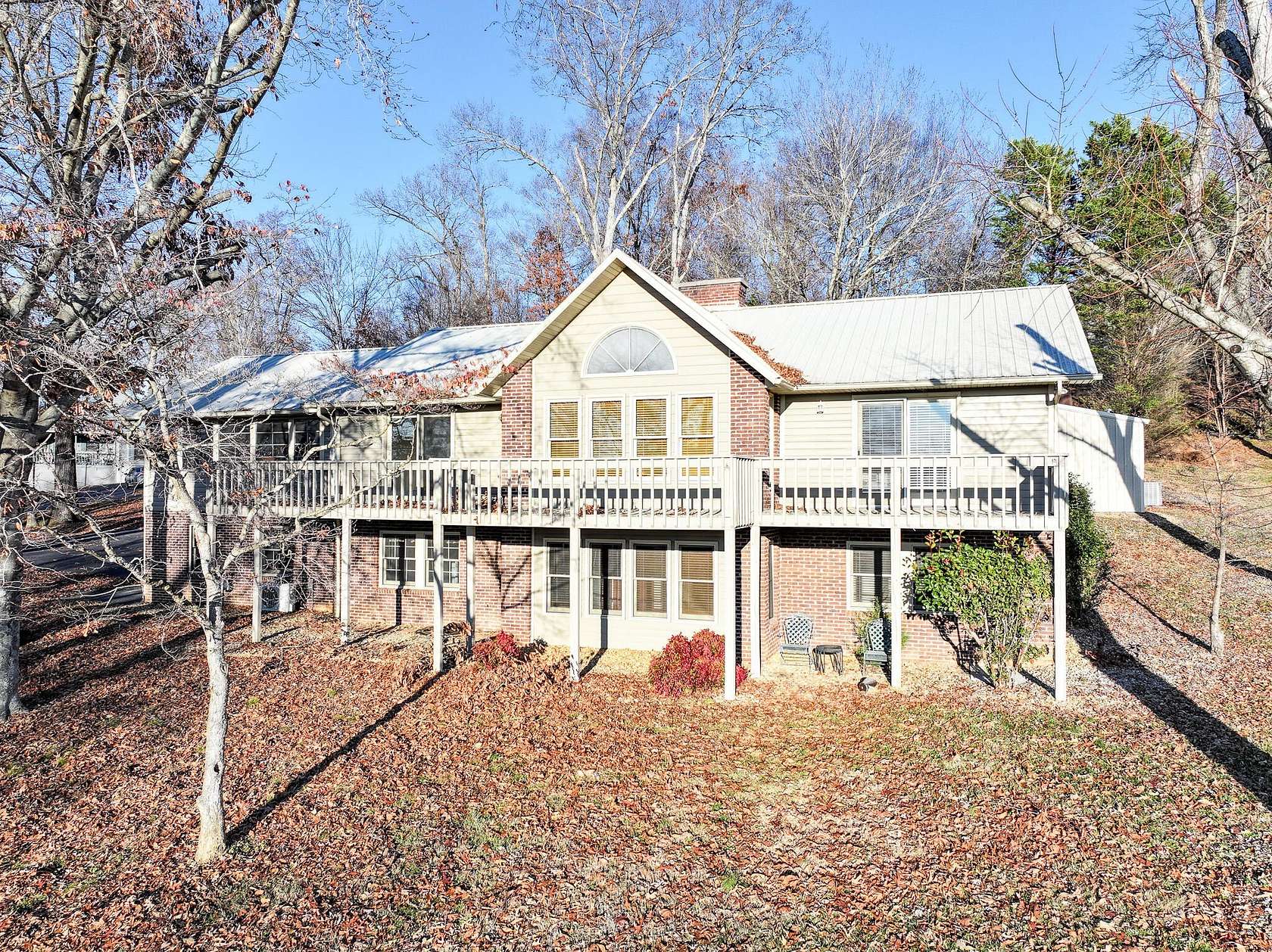 2.24 Acres of Residential Land with Home for Sale in Kodak, Tennessee