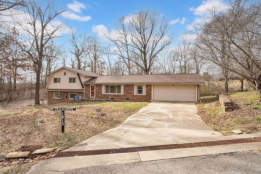1.7 Acres of Land with Home for Sale in Madisonville, Kentucky
