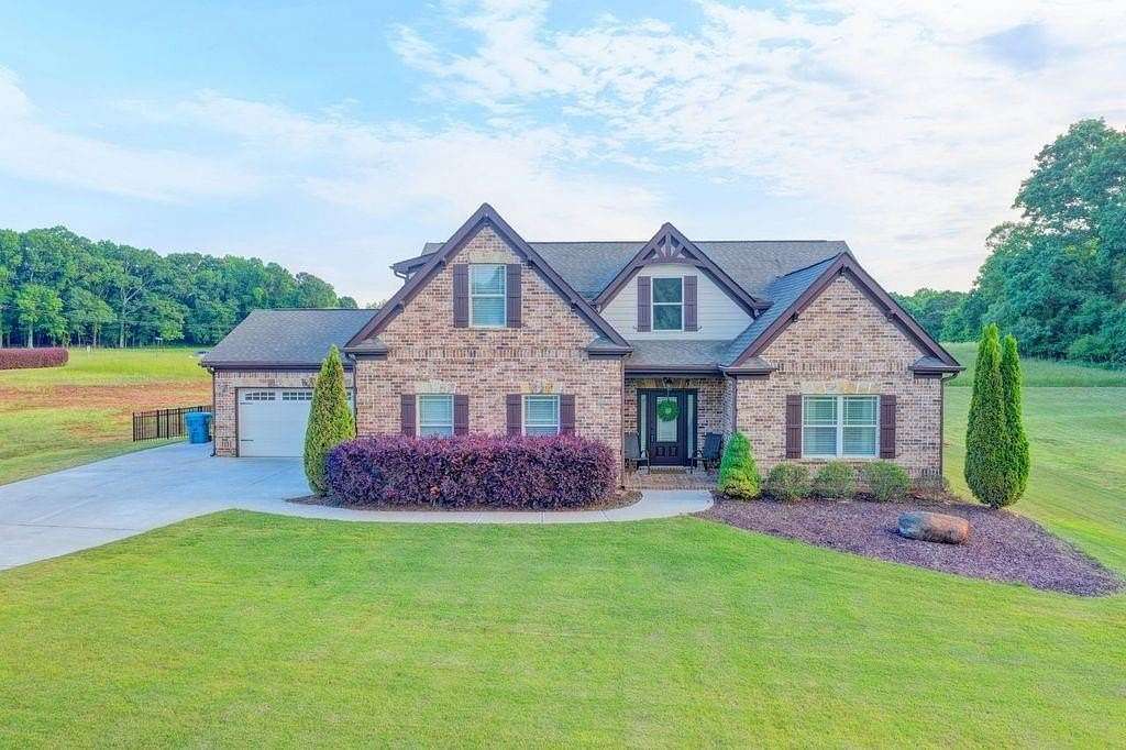 3.1 Acres of Land with Home for Sale in Jefferson, Georgia