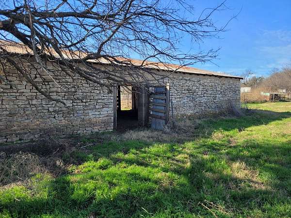 5.27 Acres of Commercial Land for Sale in Hamilton, Texas