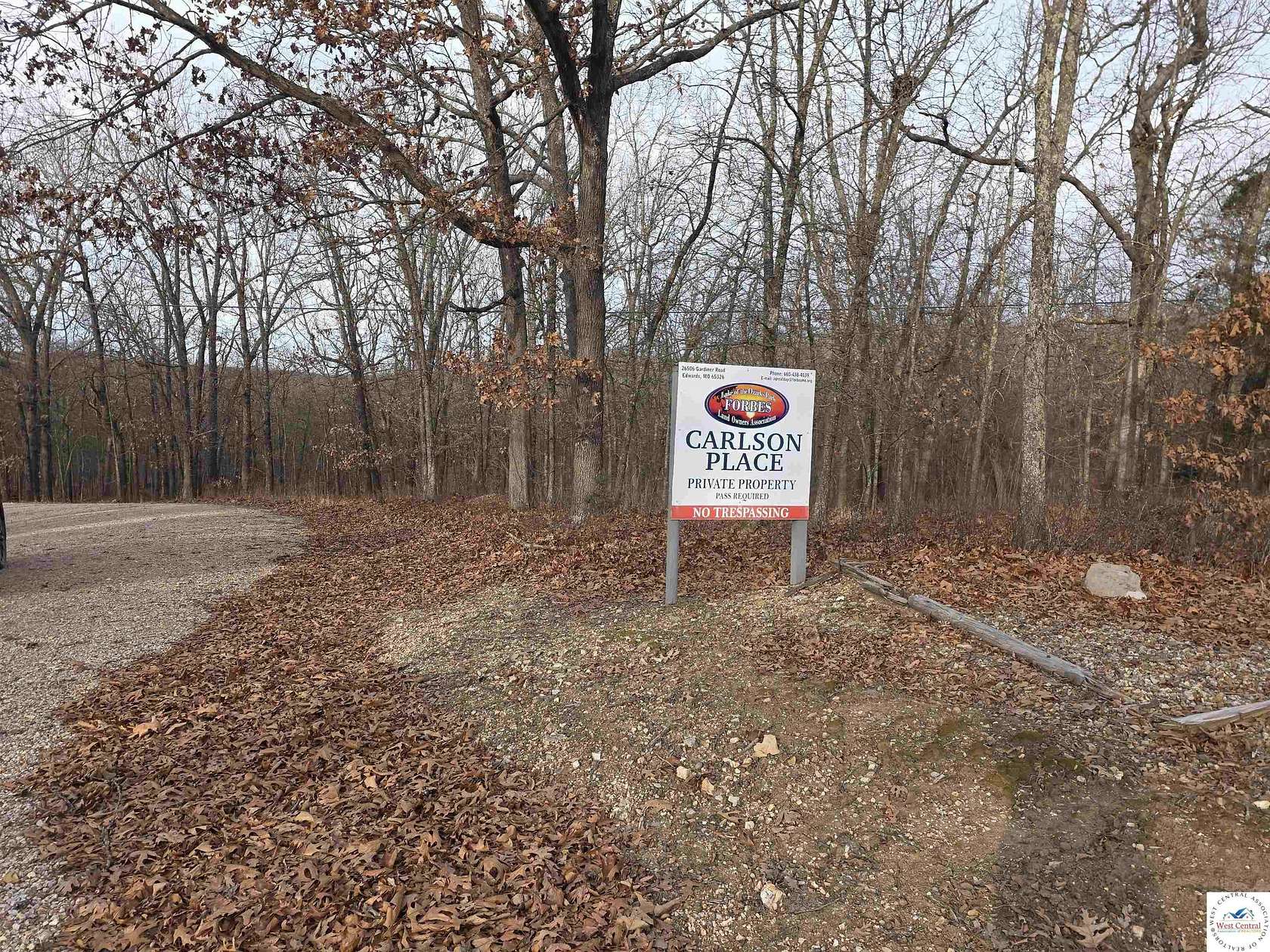 4.5 Acres of Residential Land for Sale in Edwards, Missouri