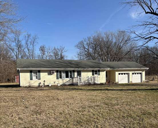 9 Acres of Residential Land with Home for Sale in Flat Rock, Illinois