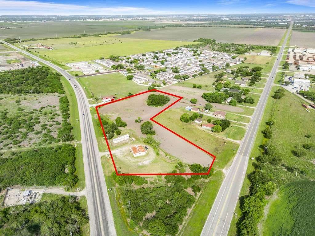 4 Acres of Improved Commercial Land for Sale in Corpus Christi, Texas
