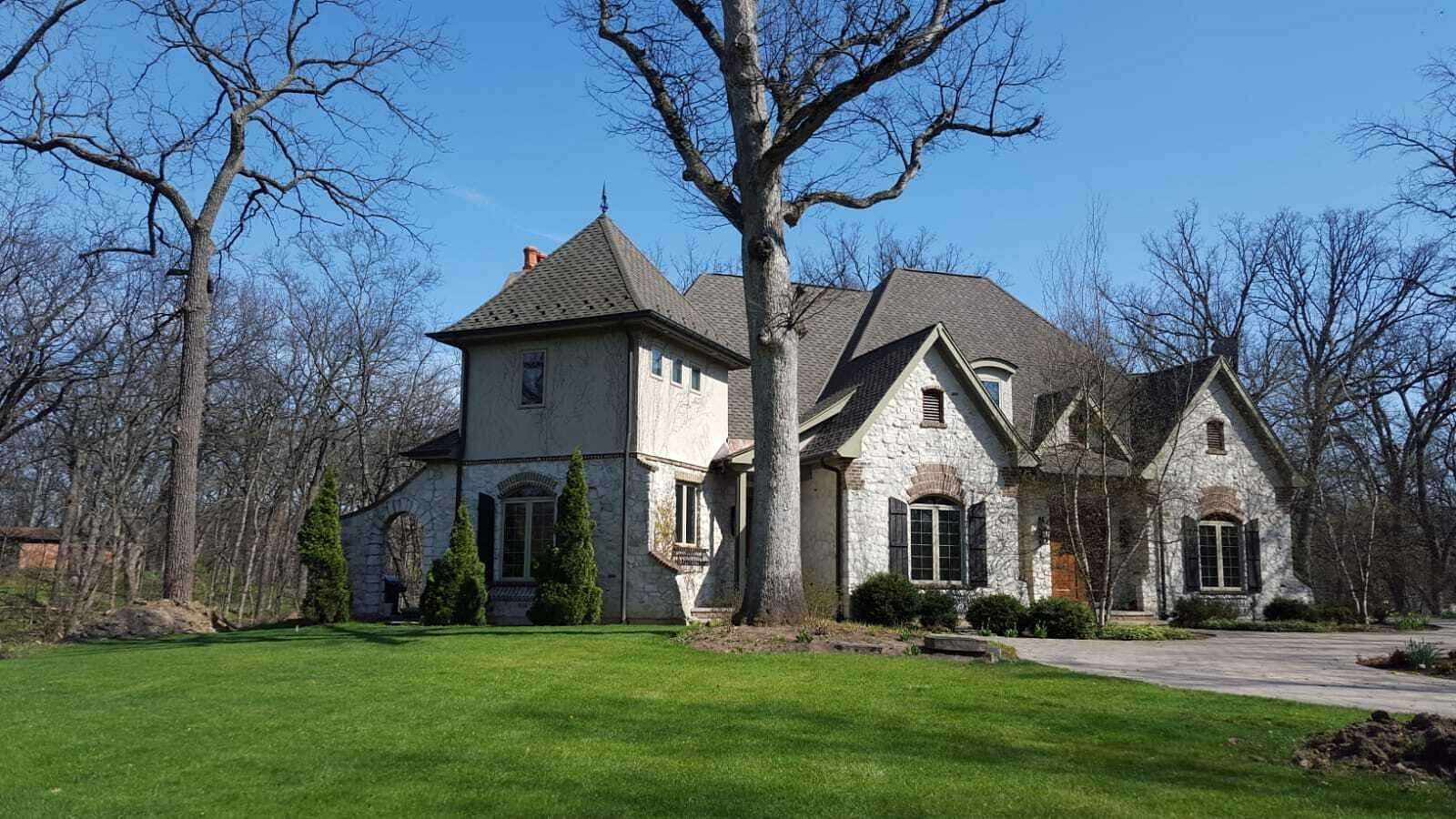 2.82 Acres of Land with Home for Sale in Kildeer, Illinois