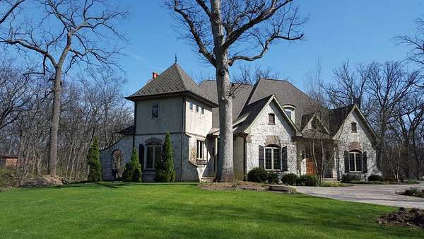 2.82 Acres of Land with Home for Sale in Kildeer, Illinois