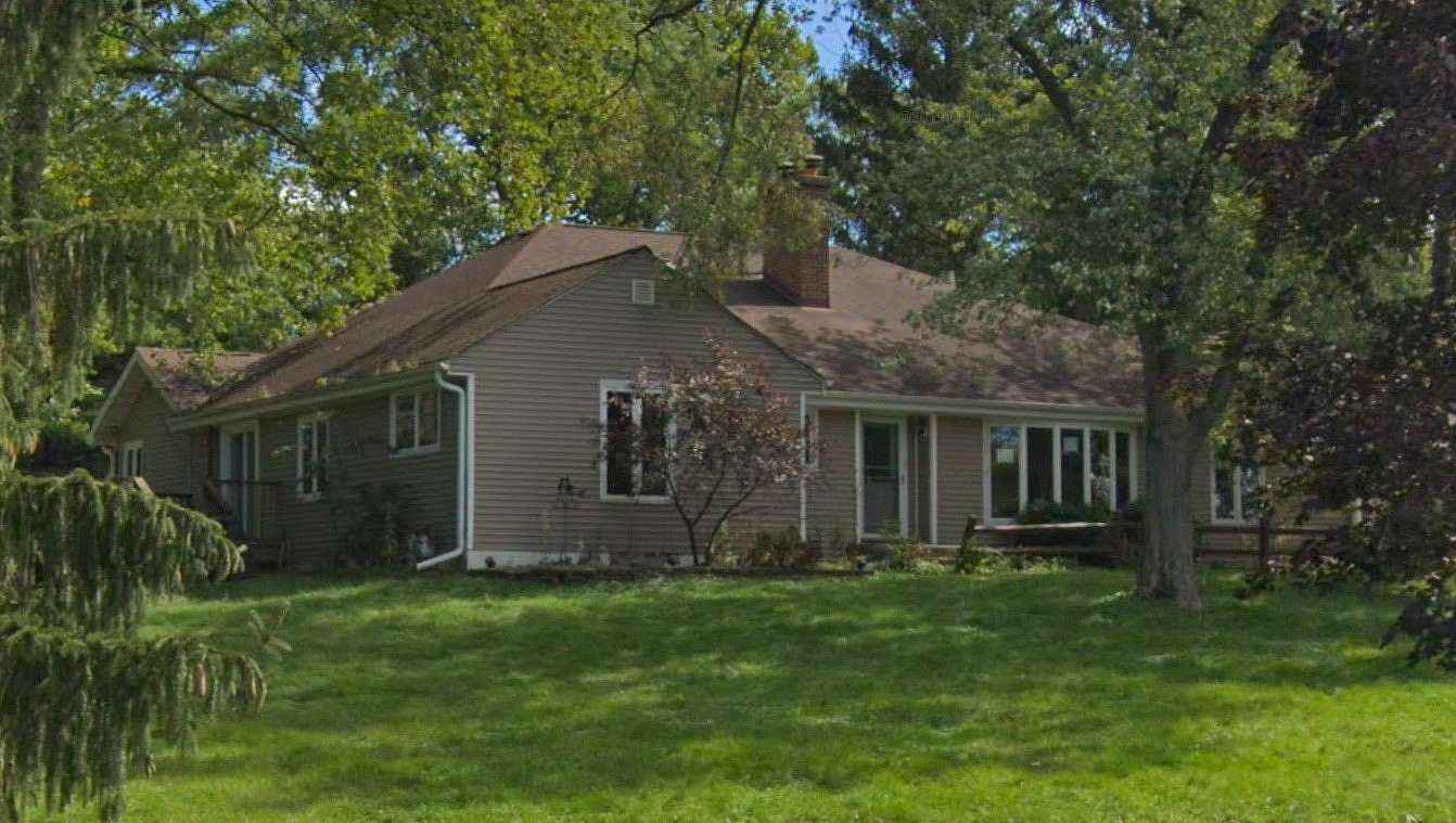 1.52 Acres of Residential Land with Home for Sale in Downers Grove, Illinois