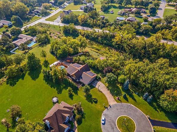 2.34 Acres of Residential Land with Home for Sale in Minooka, Illinois