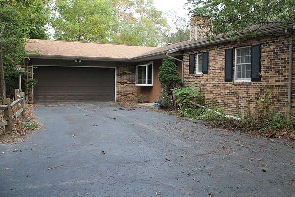 2.7 Acres of Land with Home for Sale in Princeton, Illinois