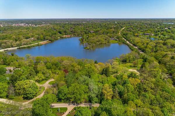 17.3 Acres of Land for Sale in Barrington Hills, Illinois