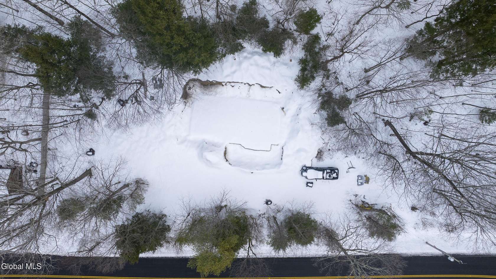 1 Acre of Residential Land for Sale in Middle Grove, New York