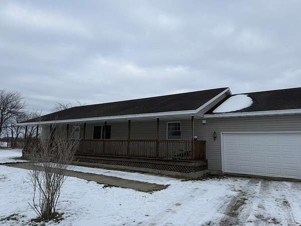 5 Acres of Residential Land with Home for Sale in Gardner, Illinois