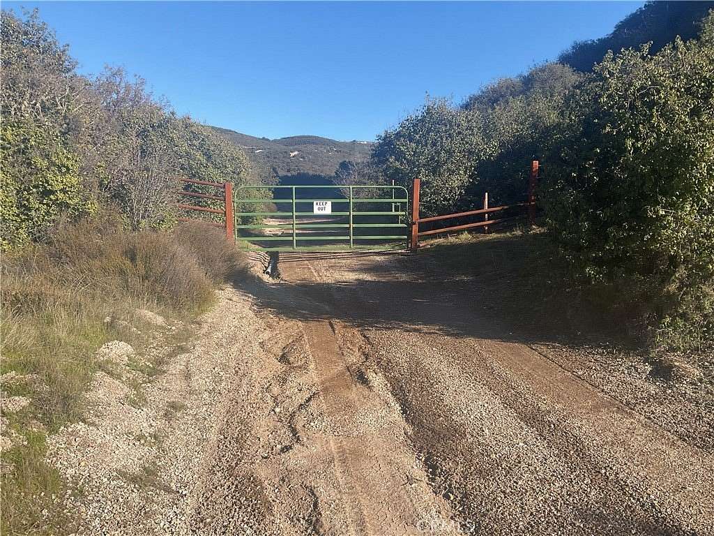 323 Acres of Land for Sale in Lockwood, California