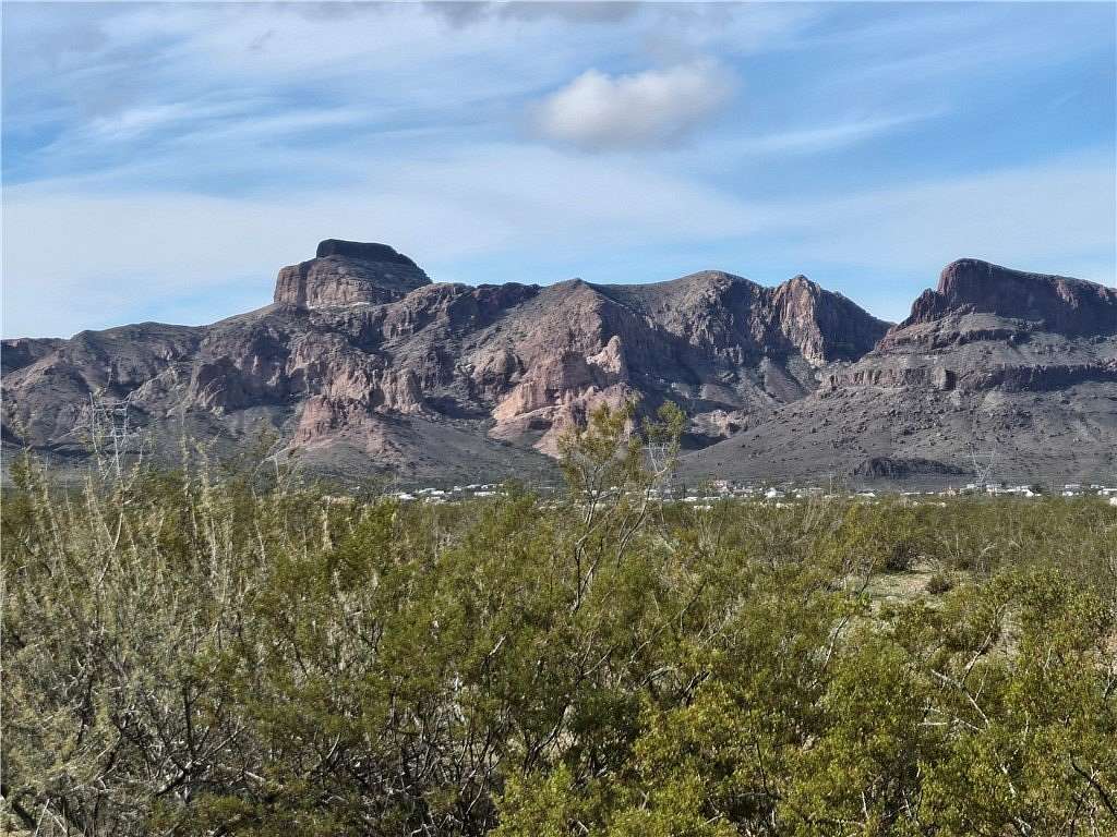 2.35 Acres of Land for Sale in Golden Valley, Arizona