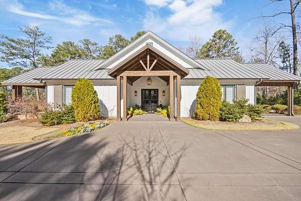 2.57 Acres of Residential Land with Home for Sale in Columbus, Georgia