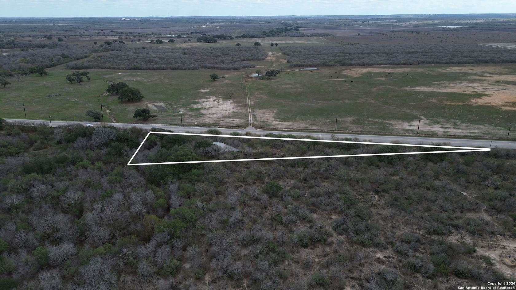 1.33 Acres of Residential Land for Sale in Gillett, Texas