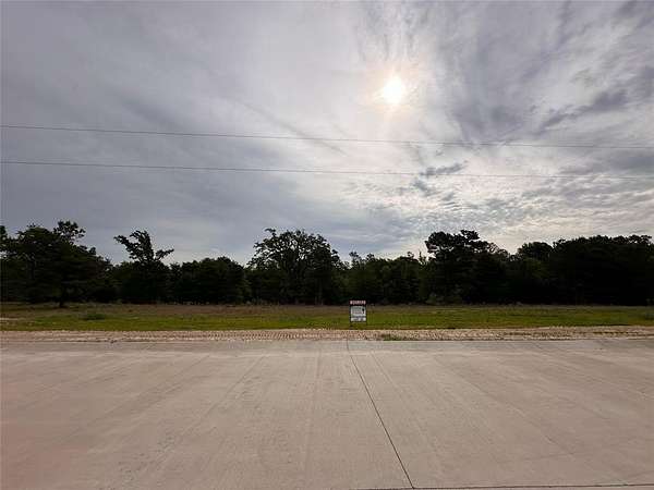 0.59 Acres of Residential Land for Sale in Lindale, Texas