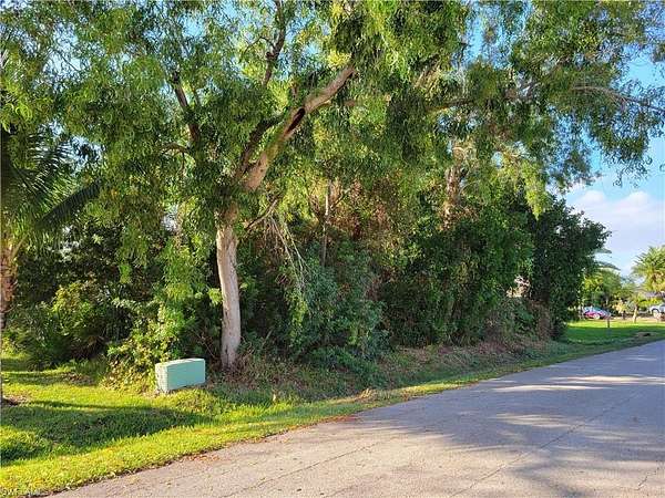 0.31 Acres of Residential Land for Sale in Fort Myers, Florida