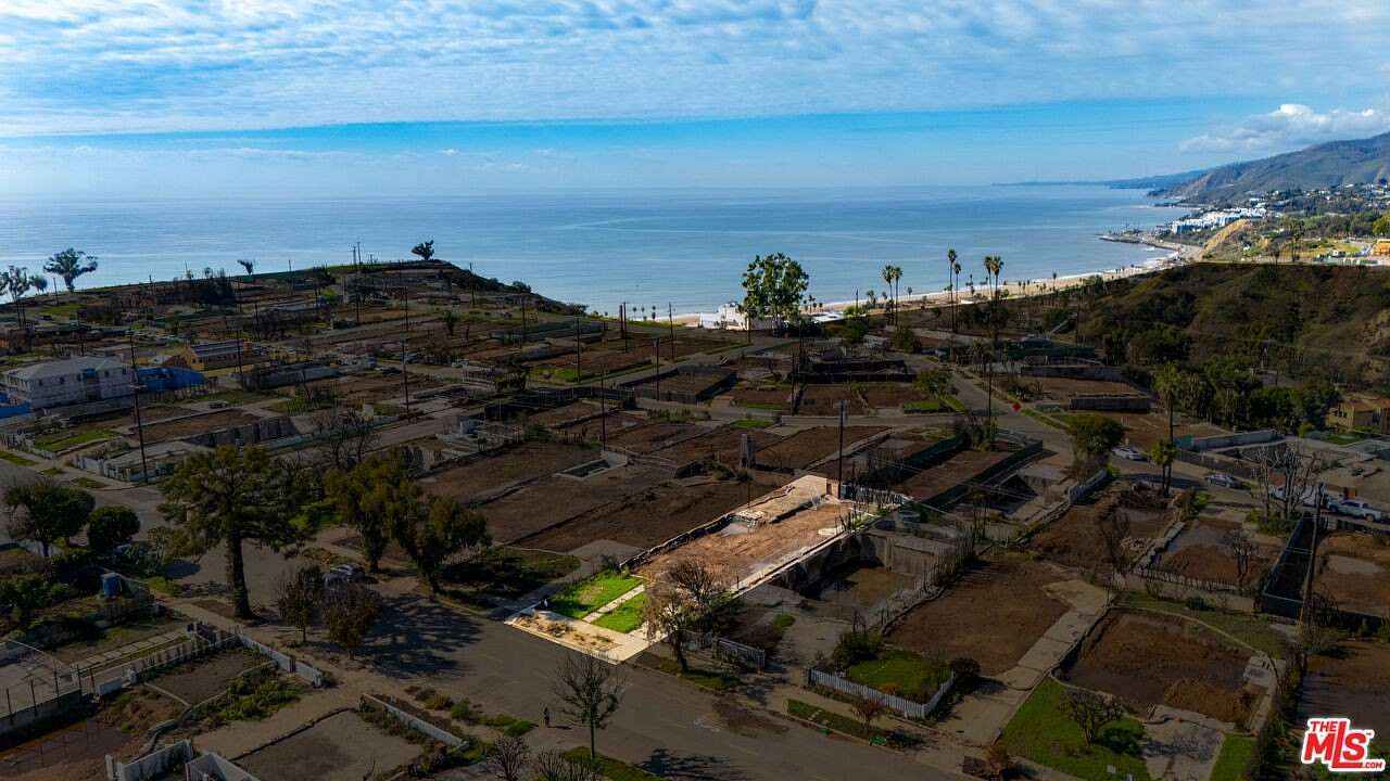 0.17 Acres of Residential Land for Sale in Pacific Palisades, California