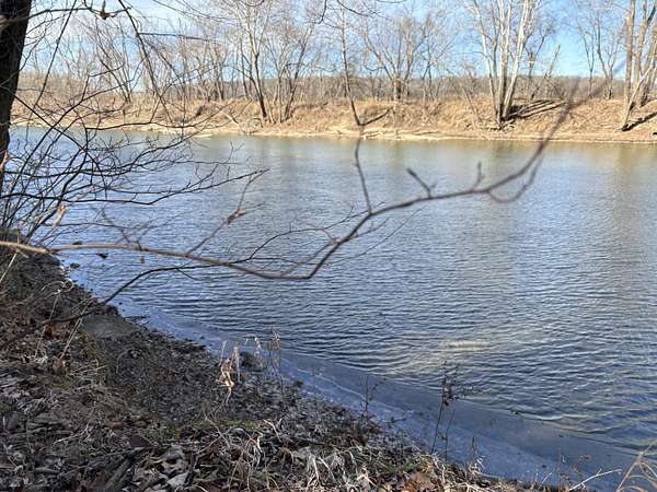 36 Acres of Land for Sale in Belle, Missouri