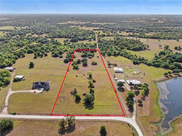 10 Acres of Residential Land for Sale in Iola, Texas